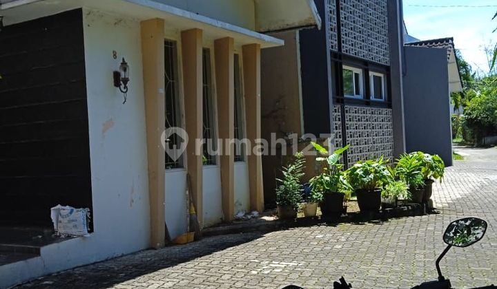 Rumah dua lantai Rumah dua lantai