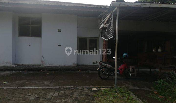 Rumah 6 kamar satu lantai 2