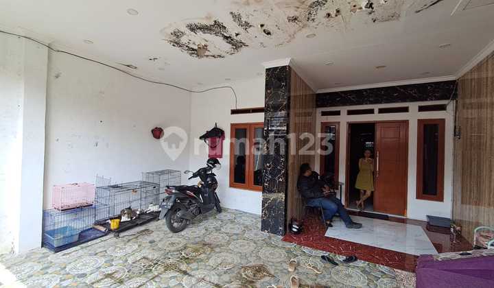 Three Story House. 2