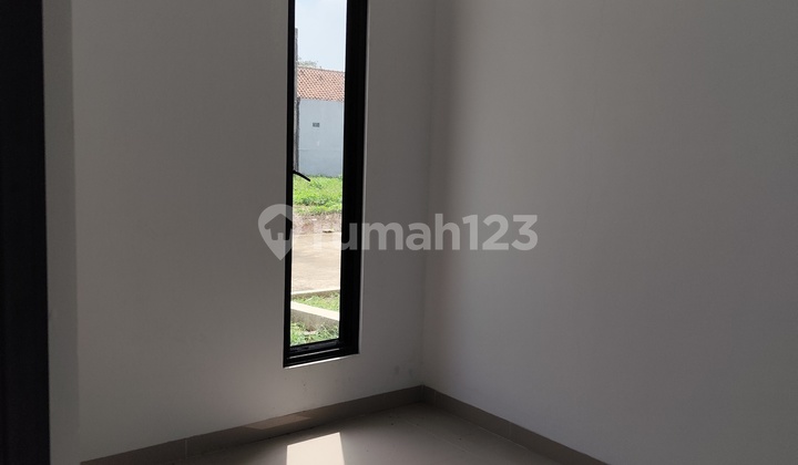 Beautiful Scandinavian House with Access to Bojonggede Station and Toll Road 2