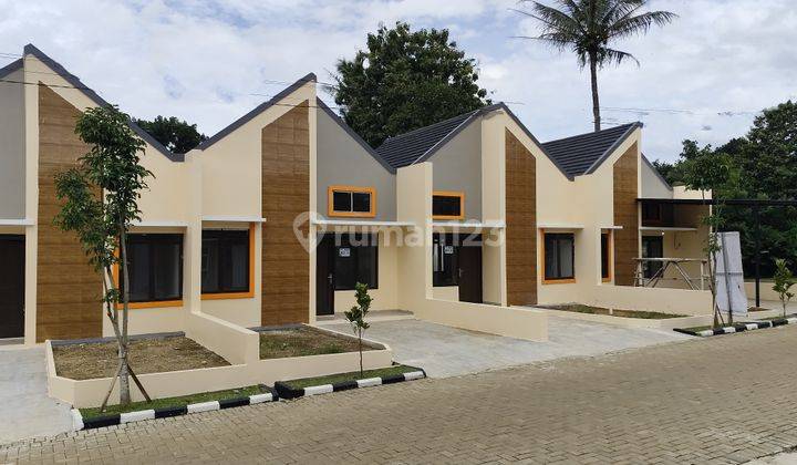 Rumah Cantik Cluster Akses Strategis Stasiundan Tol 1