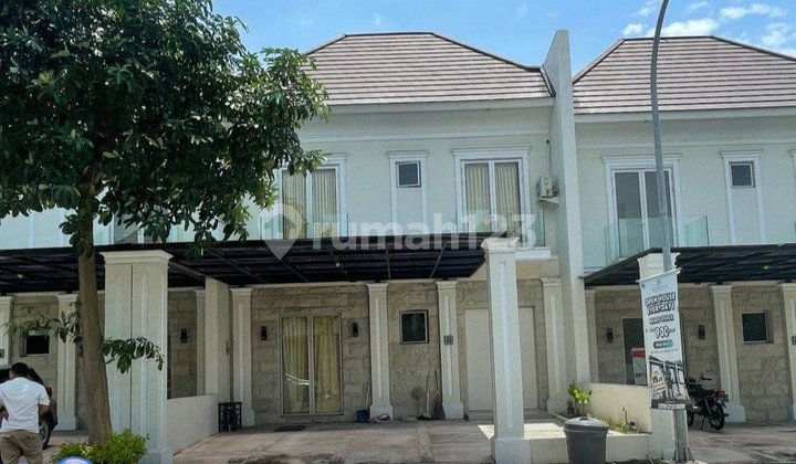 Rumah, 2 Lantai, di Menganti, Greenland