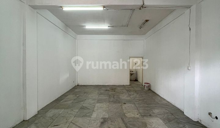 For Rent Shop House in Penjaringan, North Jakarta Unfurnished 2