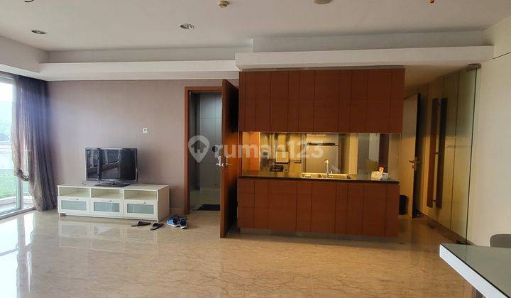 Disewakan Apartemen Royale Springhill Kemayoran 3 Bedroom  Furnished View Pool 1