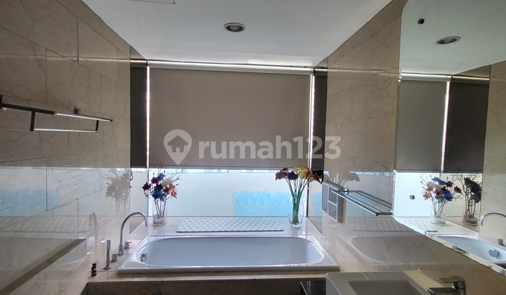 HARUS TERJUAL  APARTEMEN ROYALE SPRINGHILL KEMAYORAN 5 BEDROOM
