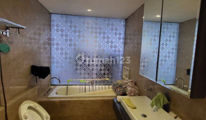 DISEWAKAN apartemen Royale Springhill Kemayoran  3 bedroom Furnished 