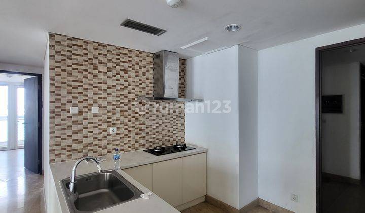 Disewakan Apartemen Royale Springhill Kemayoran 3 BR unfurnished