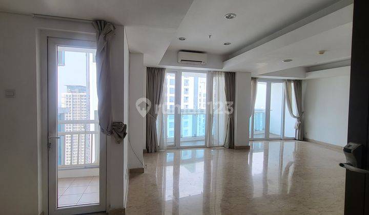 Disewakan Apartemen Royale Springhill Kemayoran 3 BR unfurnished