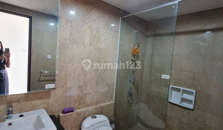 DISEWAKAN UNIT 2 BEDROOM DI APARTEMEN ROYALE SPRINGHILL KEMAYORAN