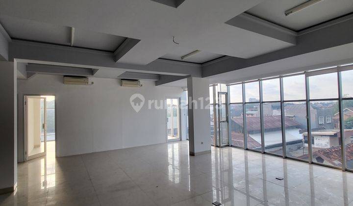 DISEWAKAN GEDUNG OFFICE LOKASI DI BINTARO RAYA KEBAYORAN LAMA JAKSEL 