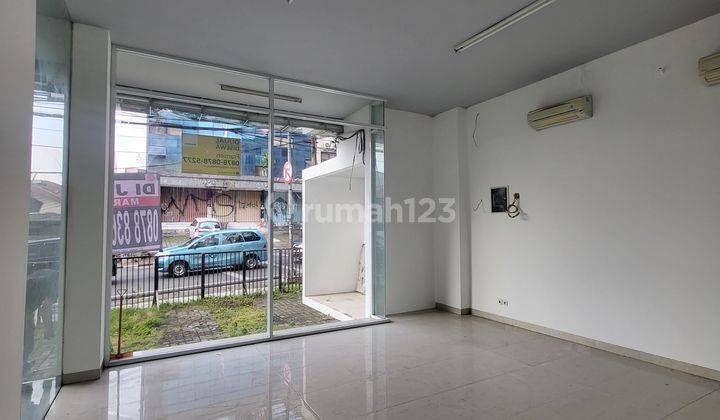 DISEWAKAN GEDUNG OFFICE LOKASI DI BINTARO RAYA KEBAYORAN LAMA JAKSEL 