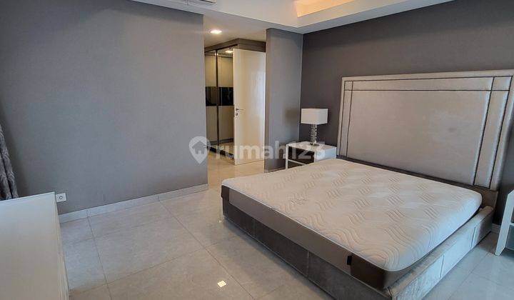 HARUS TERJUAL Apartment Royale Springhill Kemayoran 3 BR view golf 
