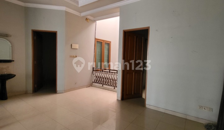 DISEWAKAN CEPAT RUMAH DI PERUMAHAN PERMATA BUANA JAKBAR SIAP HUNI.