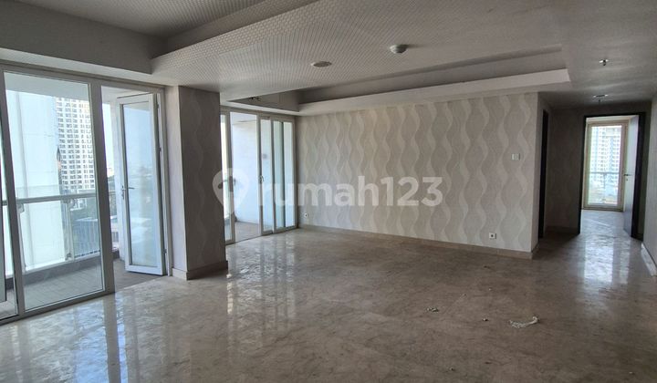 Hot Deal Apartment Royale Springhill Kemayoran  3 BR Termurah