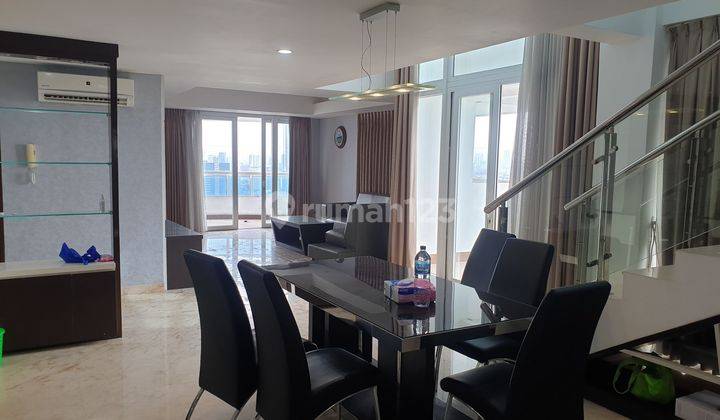 Disewakan Penthouse Apartemen Royale Springhill Kemayoran 3 Br View Golf 2