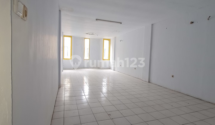 For Rent: Affordable Shop House in Pasar Pluit Sakti Area, North Jakarta