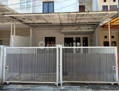 Disewakan Rumah Bagus Semi Furnished di Kelapa Gading 1