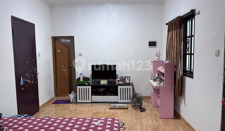 Cheap House for Sale in Kartini Area, Central Jakarta 2