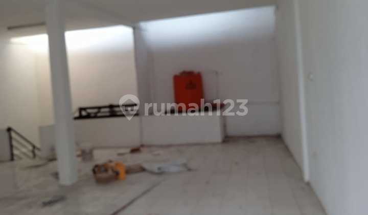 For Sale House in Petojo Area Suitable for Business Location 2