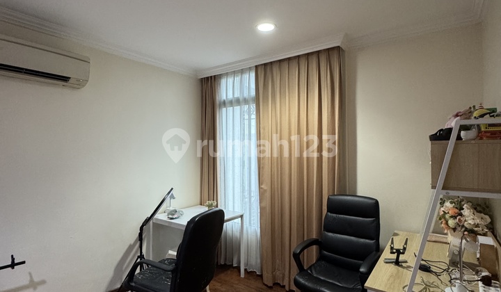 Jual Cepat Jual Murahhhh Full Furnish Apartemen di Kondo Graha Family 3 Kamar Tidur Dekat Pakuwon Mall Dekat Restoran dan Commercial Area Dekat Rumah Sakit Nasional Hospital Dekat Loop Dekat Pakuwon Mall 2