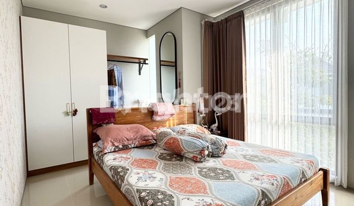 Rare! Quick Sale of Minimalist Second Home in Pelican Hill Citraland! Well-Maintained Condition, Building 2 Years Old! Near Northwest, Close to Citra Berkat School, Near Al Azhar School. 2