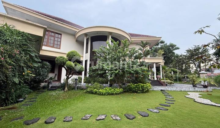 Rumah Hook Terawat di Darmo Harapan Regency! Lokasi Strategis Dekat Komersial Area dan Pakuwon Mall Rumah Darmo Harapan Super Mewah Siap Huni Terawat Bagus Rumah Hook Terawat di Darmo Harapan Regency! Lokasi Strategis Dekat Komersial Area dan Pakuwon Mall Rumah Darmo Harapan Super Mewah Siap Huni Terawat Bagus