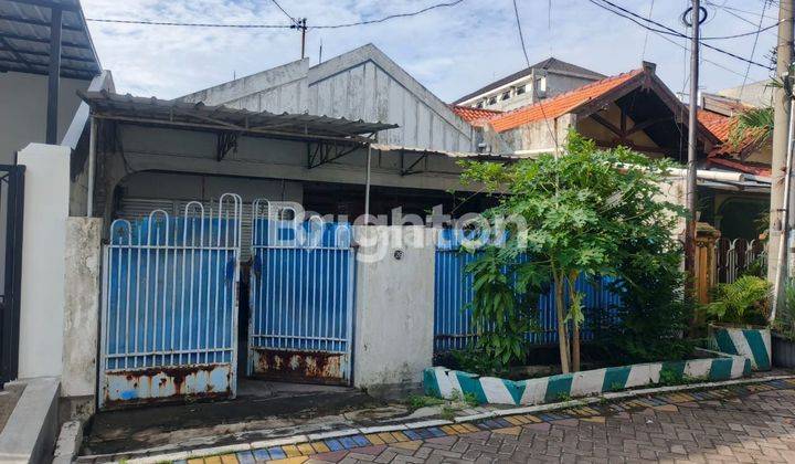 RUMAH 1M AN TENGAH KOTA SURABAYA! Jual Cepat Lokasi Strategis Terdekat ke Commercial Area! 1