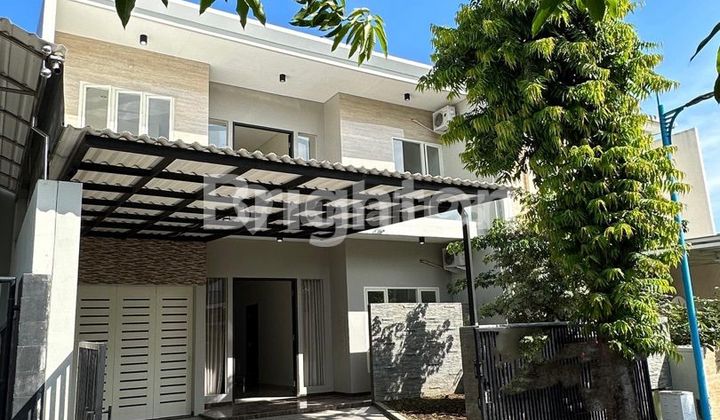 Rumah Minimalis Citraland Utama Siap Huni! Rumah Lokasi Strategis Dekat Gwalk, Dekat Pakuwon Mall, Dekat Graha Family, Dekat Superindo, Dekat West Radial Road!