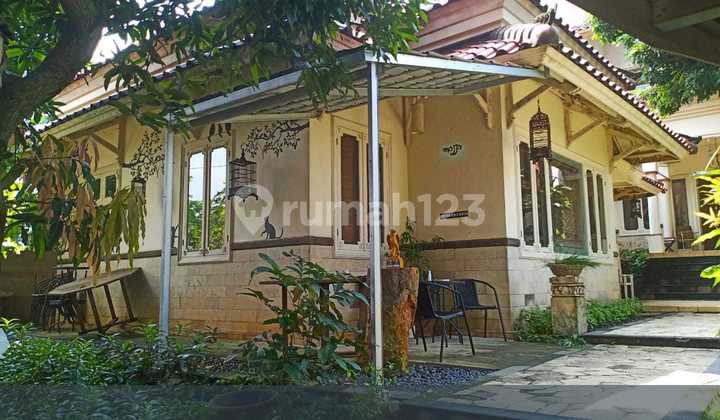 Rumah Cafe Dan Guess House Unik Drkat Tol Desari 2