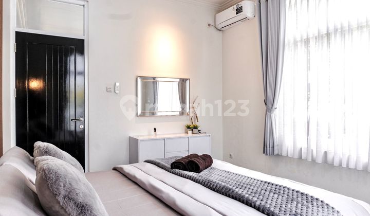 Disewakan Rumah Furnish Luas di Lokaradya Kota Baru Parahyangan Bandung 2