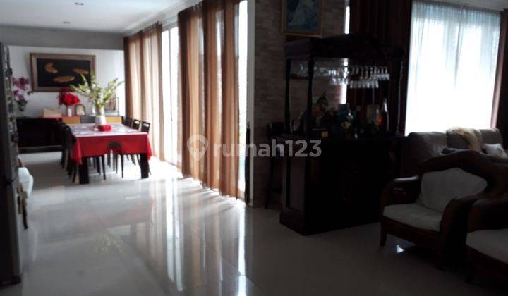 Dijual Cepat Rumah Bagus 2 Lantai di Legenda Wisata Lt 710 Nego 2