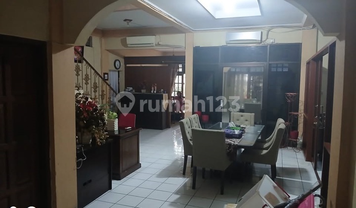 2-story house in Duren Sawit, Land Area 895, Corner Position, Ready to NEGOTIATE