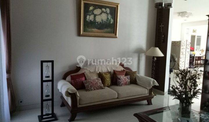 Dijual Cepat Rumah Bagus 2 Lantai di Legenda Wisata Lt 710 Nego 1