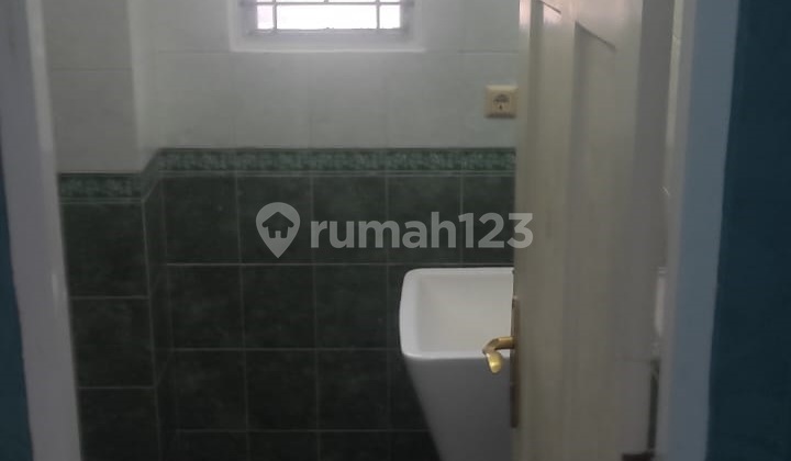 Nice House in Legenda Wisata LT 180 LB 250 Ready to NEGOTIATE 2