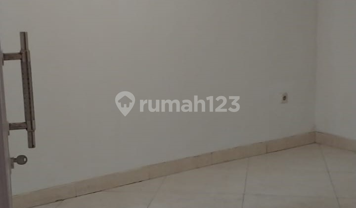 A 2-story house READY TO OCCUPY in Kota Wisata, LT 160 LB 350 NEGOTIABLE. 2