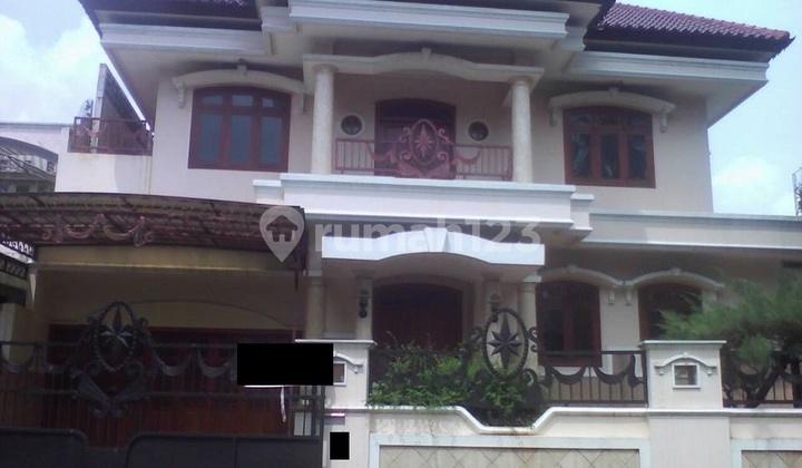For Sale Quick 2-Story House in Raffles Hills Cibubur LT 500 NEGO 2