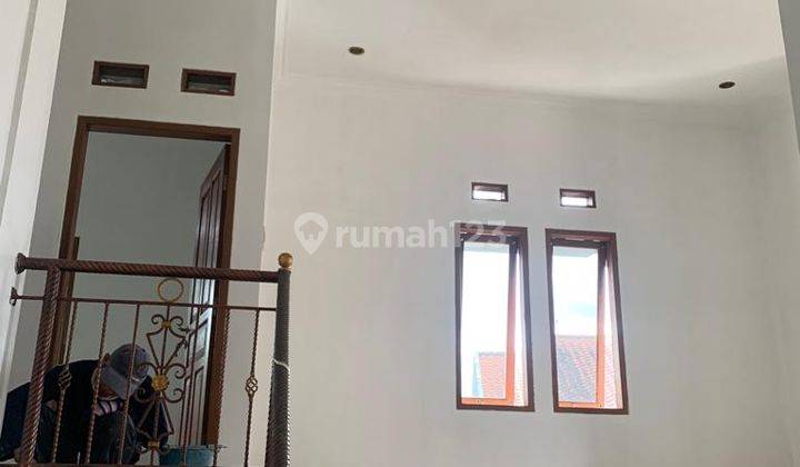 Disewakan Rumah Siap Huni Dengan 5 Kamar Dekat Martanegara 2