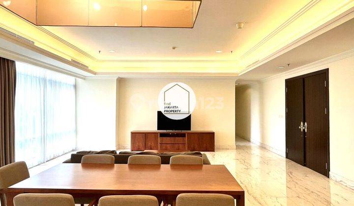 Apartemen Botanica simprug 3+1br 288sqm Facing Scbd pool View  2