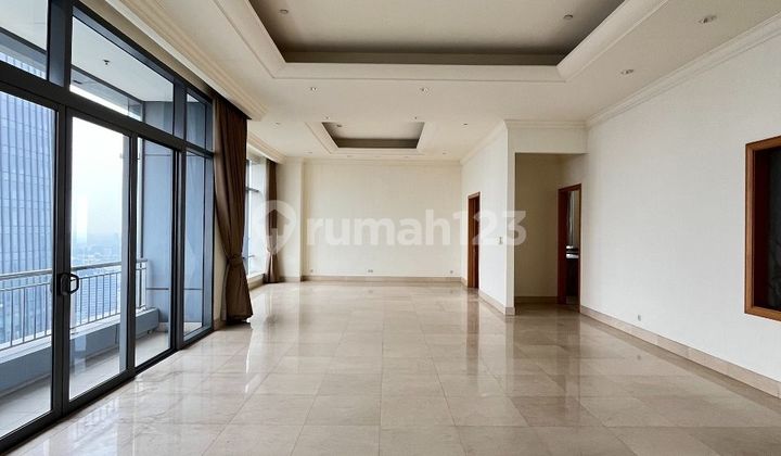 FAST SALE: Airlangga RItz Carlton, Kuningan, 440sqm in semi furnished, BEST PRICE GUARANTEED, also avail 880sqm for sale!