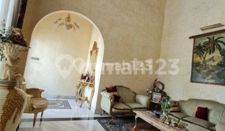 Rumah di Mediterania Resort Pik