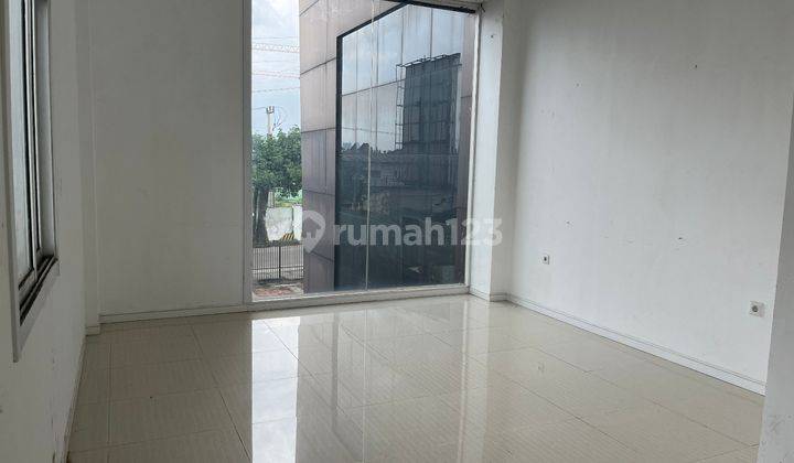 Gudang di Jl. Kelapa Dua Raya, Karawaci - Tangerang., Tangerang 650 m Bagus SHM 18