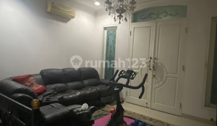 Rumah Taman Meruya Ilir 8