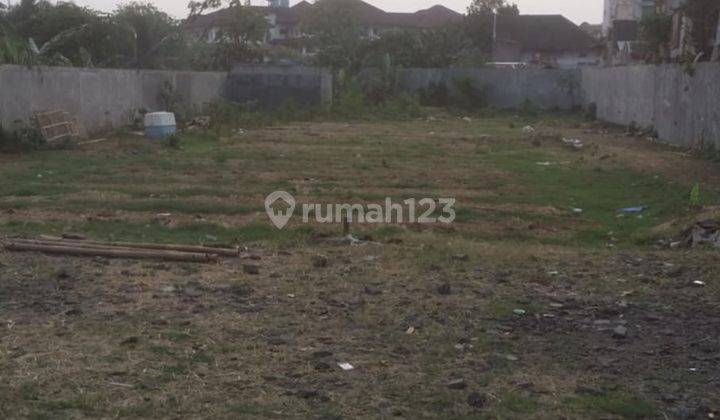 Tanah di Lokasi Komersial di Warung Buncit 2