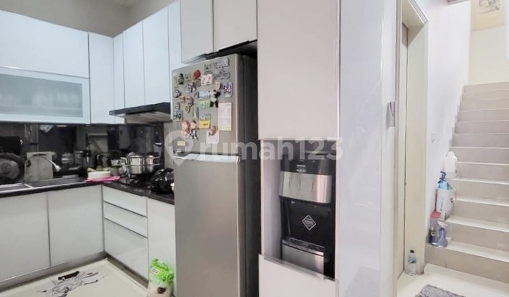Rumah Cantik Minimalis di Summarecon Gading Serpong  6