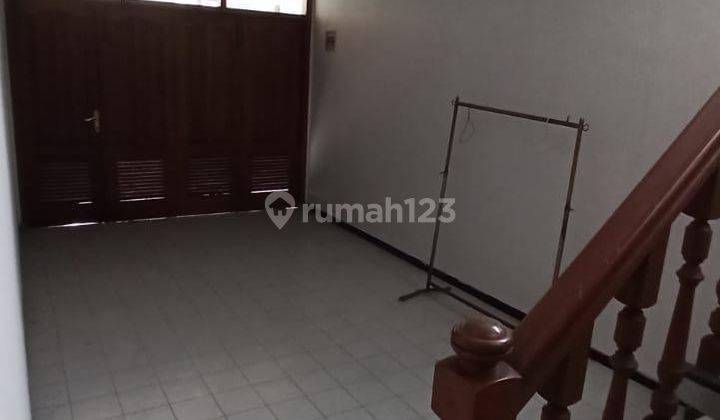 DISEWAKAN RUMAH DI JL PALEM SELATAN WARU MURAH BISA NEGO 2