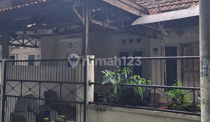 Dijual Rumah Di Semolowaru Surabaya Ads Carport Lokasi Strategis