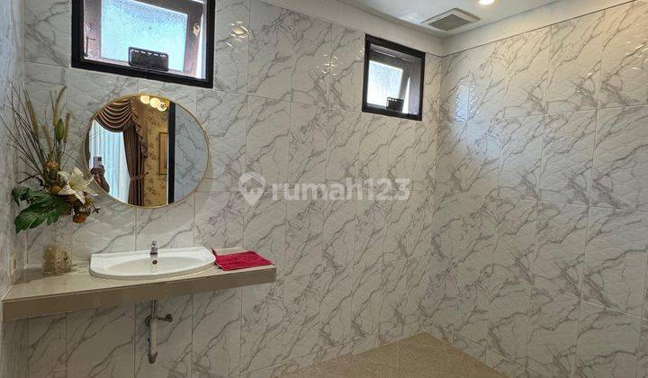 DIJUAL RUMAH MEWAH DI ROYAL RESIDENCE CLUSTER BARMORAL 5