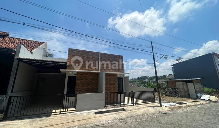 Dijual Rumah Di Jl Permata Grafika Banyumanik Siap Huni Bisa Kpr 2