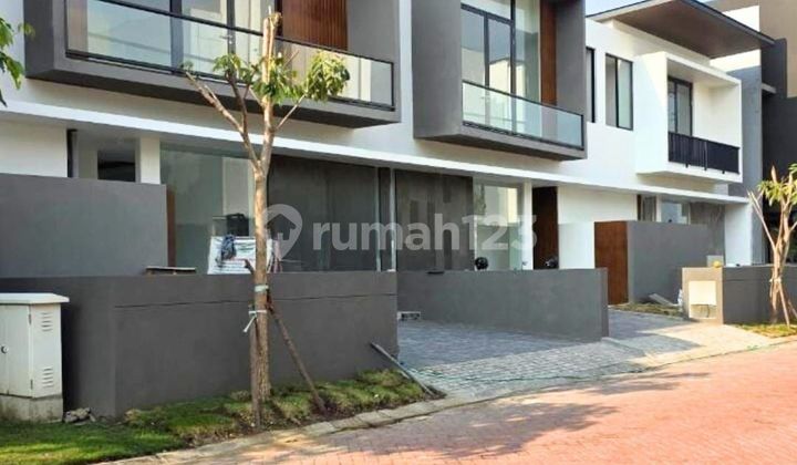 Dijual Rumah Modern Minimalis Siap Huni Dian Istana Nexus! 1