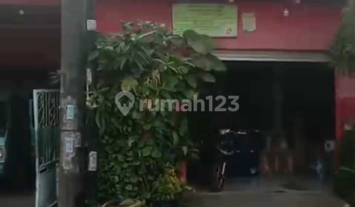 For Sale: House in Benjeng Gresik, Suitable for Business, Ready to Occupy. For Sale: House in Benjeng Gresik, Suitable for Business, Ready to Occupy.